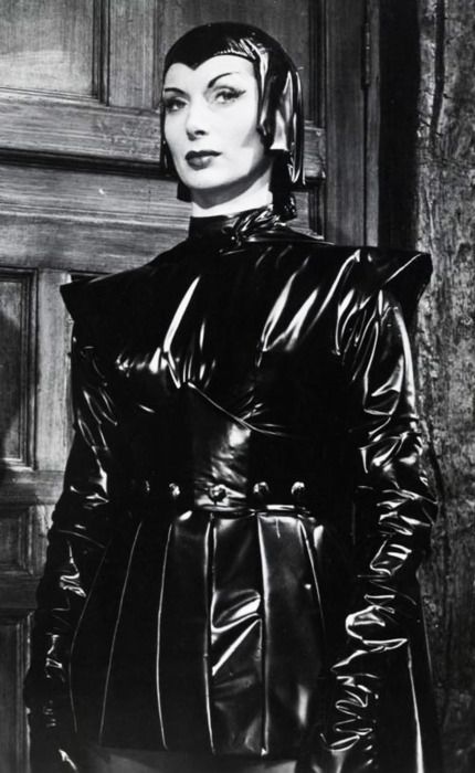 Devil Girl From Mars